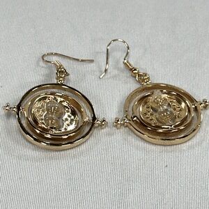 EUC Harry Potter “Time Turner” Earrings